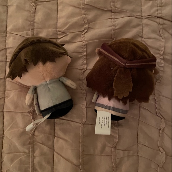 Hallmark itty bittys® The Office Jim Halpert and Pam Beasley Plush, Set of 2 - Picture 2 of 2